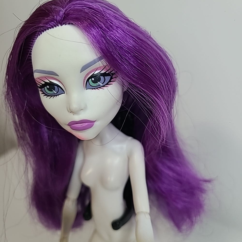 Monster High Spectra Vondergeist - Picture 3 of 5